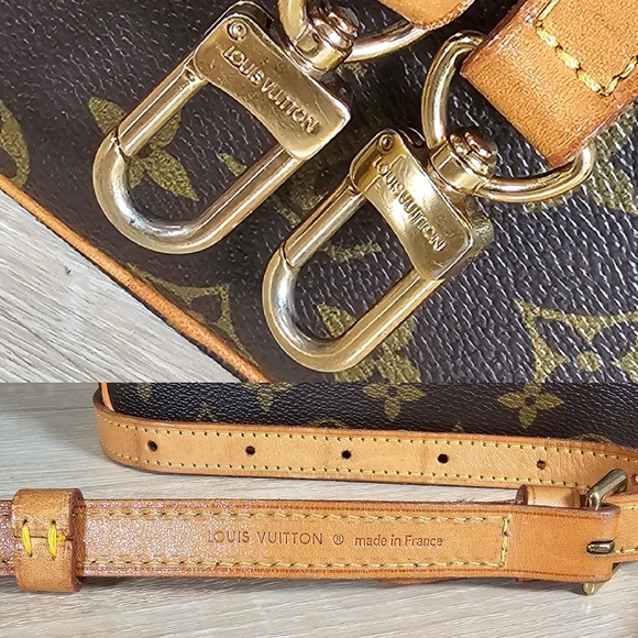 Authentic LOUIS VUITTON Monogram Compiegne 23 Crossbody Bag - Picture 5 of 10